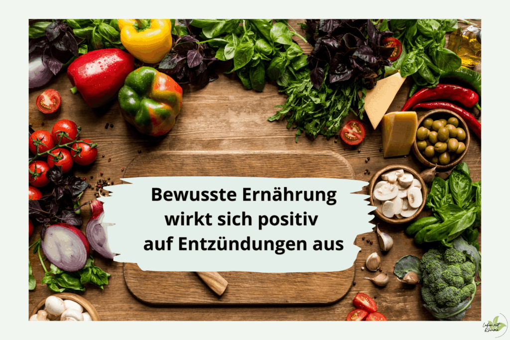 Entzündungshemmende Ernährung kann Arthritis positiv beeinflussen Frisches Gemüse, Olivenöl und gesunde Lebensmittel als Beispiel für eine entzündungshemmende Ernährung bei Arthritis